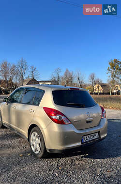 Хетчбек Nissan TIIDA 2012 в Києві