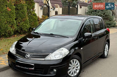 Седан Nissan TIIDA 2010 в Одессе