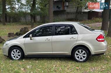 Седан Nissan TIIDA 2007 в Киеве