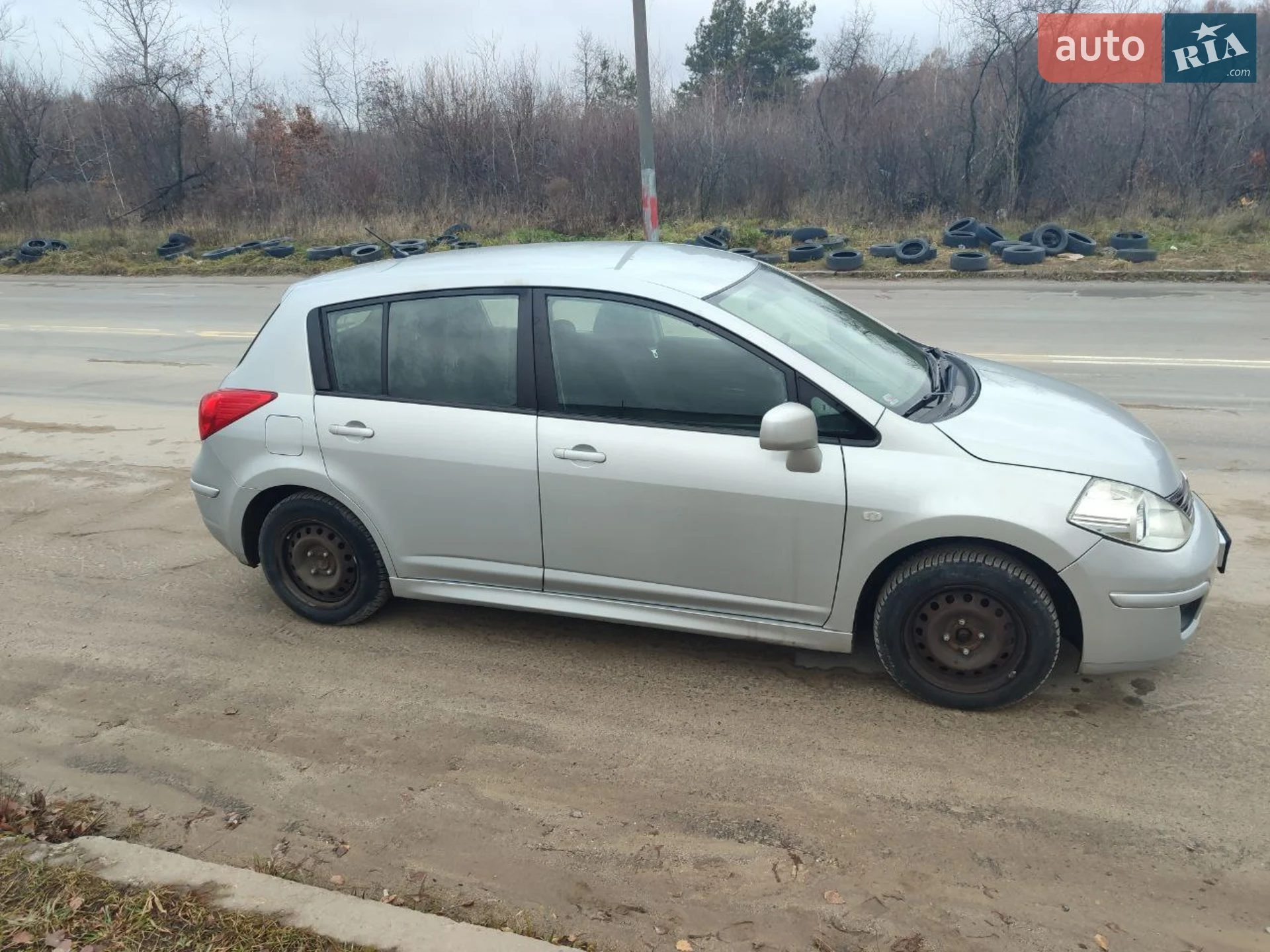 2010 Nissan Tiida - мініатюра 4