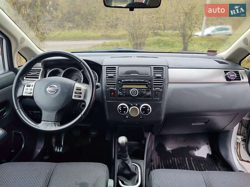 Хэтчбек Nissan TIIDA 2010 в Львове фото 9 Хэтчбек Nissan TIIDA 2010 в Львове