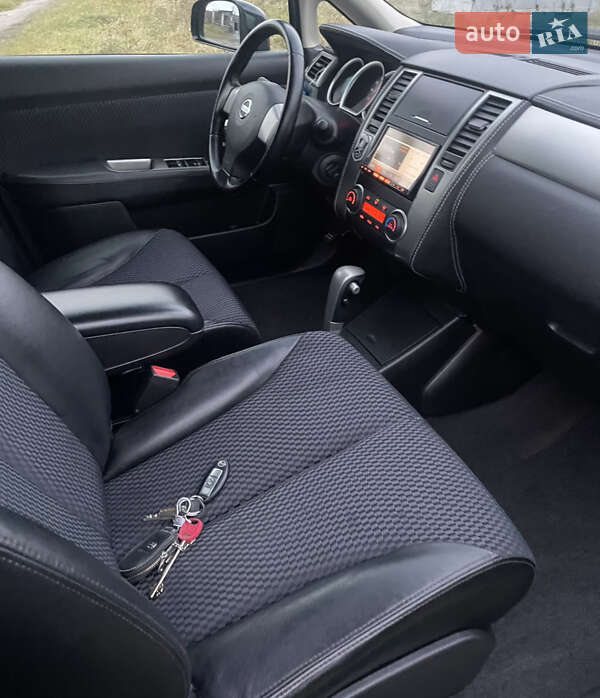 Хэтчбек Nissan TIIDA 2012 в Бродах