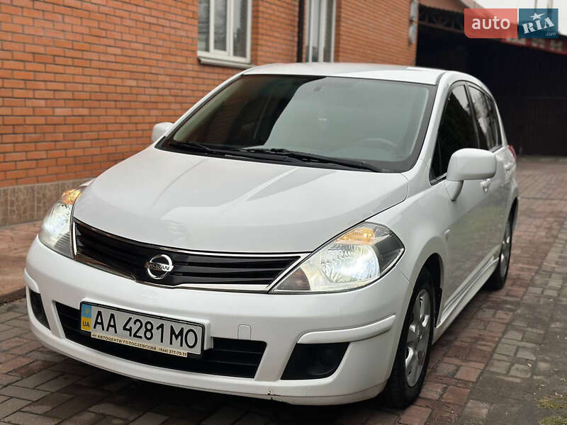 Хетчбек Nissan TIIDA 2012 в Києві фото 4 Хетчбек Nissan TIIDA 2012 в Києві