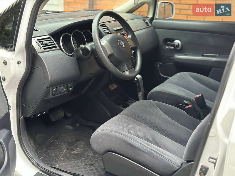 Хетчбек Nissan TIIDA 2012 в Києві фото 15 Хетчбек Nissan TIIDA 2012 в Києві