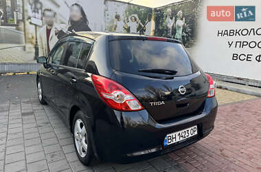 Хетчбек Nissan TIIDA 2010 в Одесі