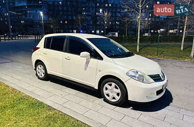 Хэтчбек Nissan TIIDA 2010 в Днепре