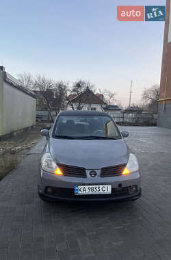 Седан Nissan TIIDA 2007 в Ровно