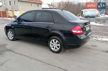 Седан Nissan TIIDA 2007 в Киеве