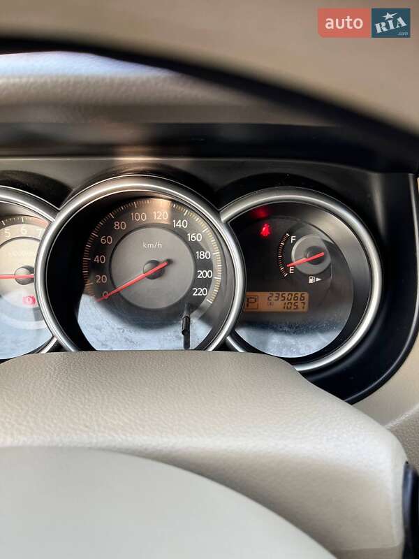 Седан Nissan TIIDA 2008 в Запоріжжі