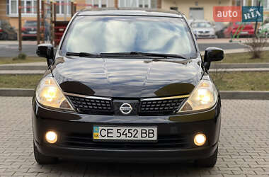 Хэтчбек Nissan TIIDA 2008 в Черновцах