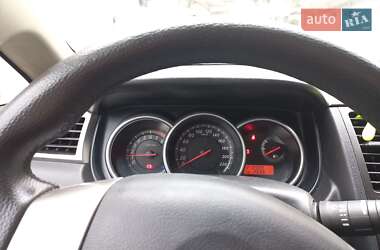 Седан Nissan TIIDA 2010 в 
