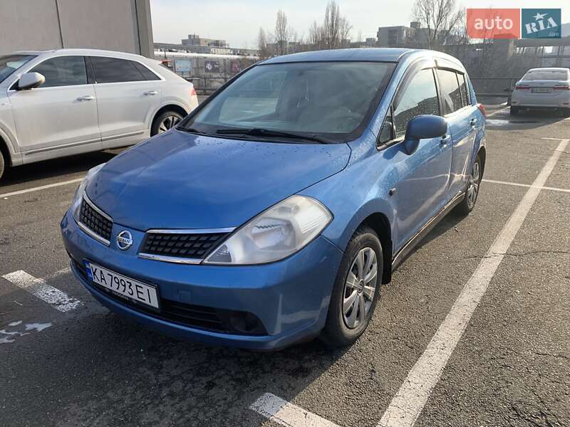 Хэтчбек Nissan TIIDA 2007 в Киеве