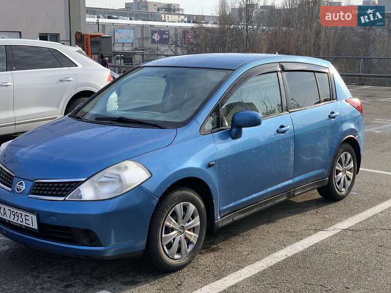 Хэтчбек Nissan TIIDA 2007 в Киеве