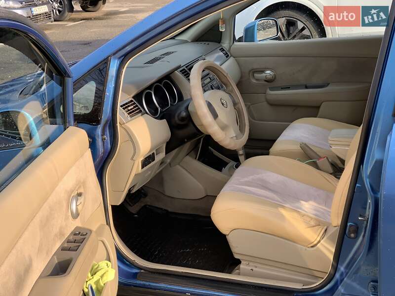 Хэтчбек Nissan TIIDA 2007 в Киеве