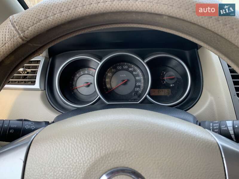 Хэтчбек Nissan TIIDA 2007 в Киеве