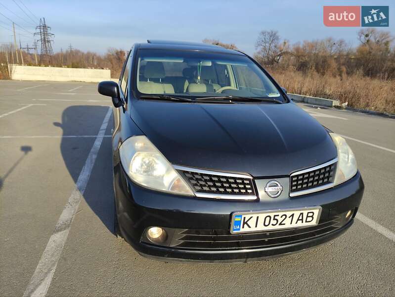 Хетчбек Nissan TIIDA 2007 в Ірпені