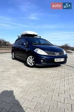 Хэтчбек Nissan TIIDA 2008 в Славянске