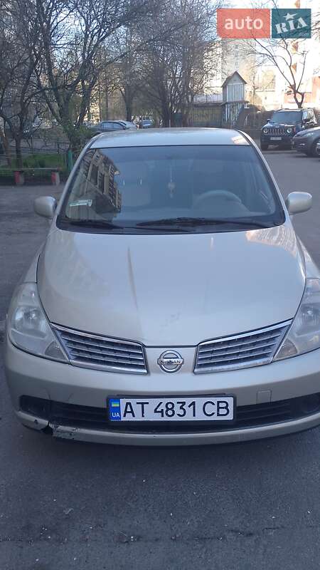 Седан Nissan TIIDA 2008 в 