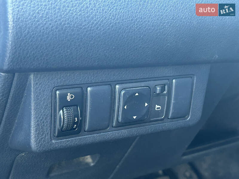 Седан Nissan TIIDA 2008 в Миколаєві