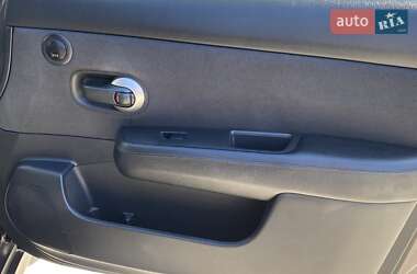 Хетчбек Nissan TIIDA 2008 в 