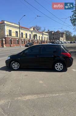 Хетчбек Nissan TIIDA 2011 в Одесі