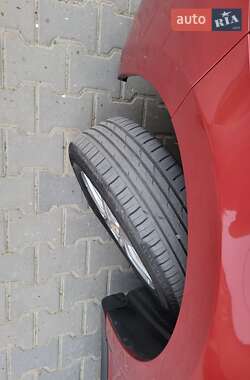 Хэтчбек Nissan TIIDA 2012 в 