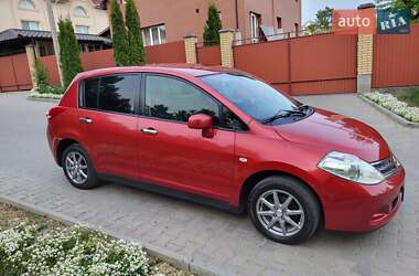 Хэтчбек Nissan TIIDA 2012 в 