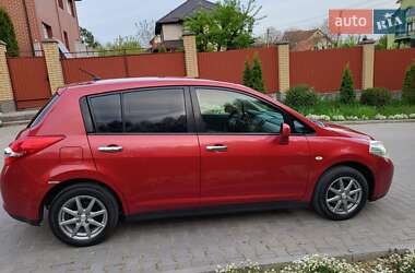 Хэтчбек Nissan TIIDA 2012 в 