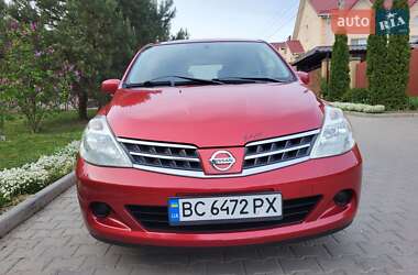 Хэтчбек Nissan TIIDA 2012 в 