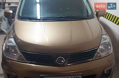 Хэтчбек Nissan TIIDA 2008 в Киеве