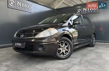 Седан Nissan TIIDA 2011 в Киеве
