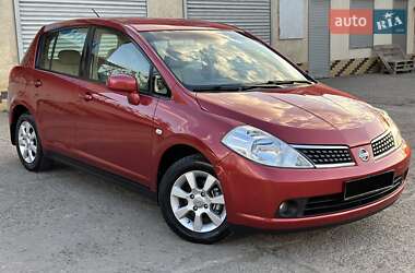 Хэтчбек Nissan TIIDA 2007 в 