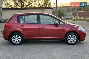 Хэтчбек Nissan TIIDA 2007 в 