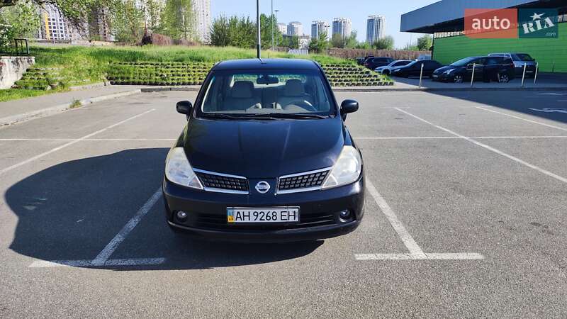 Седан Nissan TIIDA 2008 в Києві
