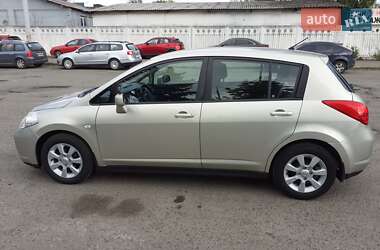 Хэтчбек Nissan TIIDA 2008 в Киеве