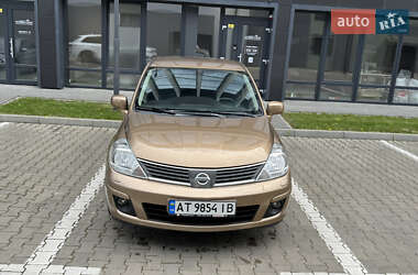 Хэтчбек Nissan TIIDA 2008 в Ивано-Франковске