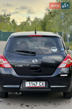 Хетчбек Nissan TIIDA 2012 в 