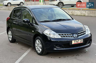 Хетчбек Nissan TIIDA 2012 в 