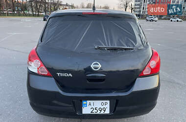 Хэтчбек Nissan TIIDA 2007 в 