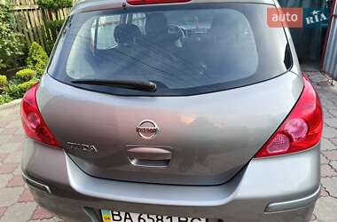 Хетчбек Nissan TIIDA 2013 в 