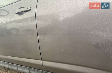 Хетчбек Nissan TIIDA 2008 в 