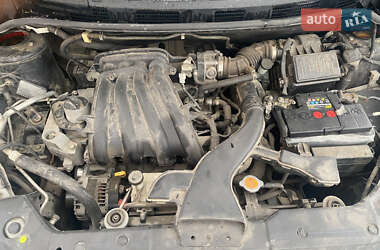 Хетчбек Nissan TIIDA 2008 в 