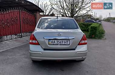 Хетчбек Nissan TIIDA 2008 в 