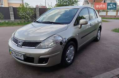 Хетчбек Nissan TIIDA 2008 в 