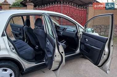Хетчбек Nissan TIIDA 2008 в 