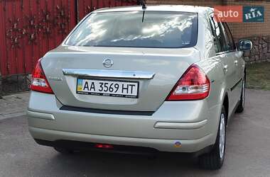 Хетчбек Nissan TIIDA 2008 в 