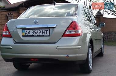 Хетчбек Nissan TIIDA 2008 в 