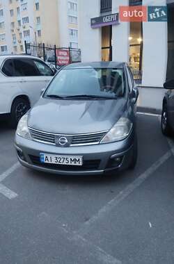 Хэтчбек Nissan TIIDA 2008 в 