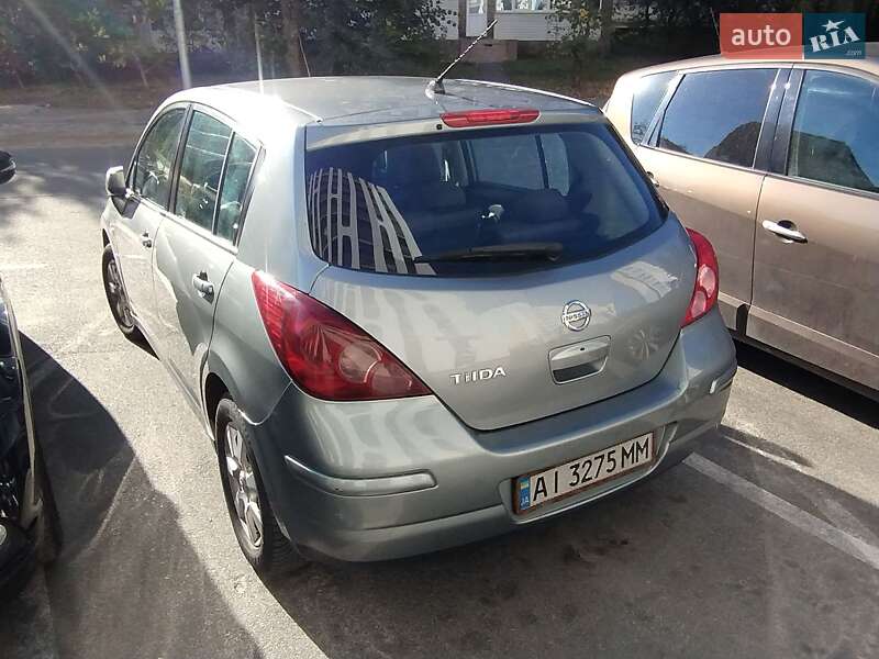 Хетчбек Nissan TIIDA 2008 в Вишневому