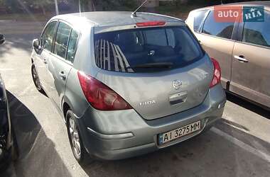 Хэтчбек Nissan TIIDA 2008 в 